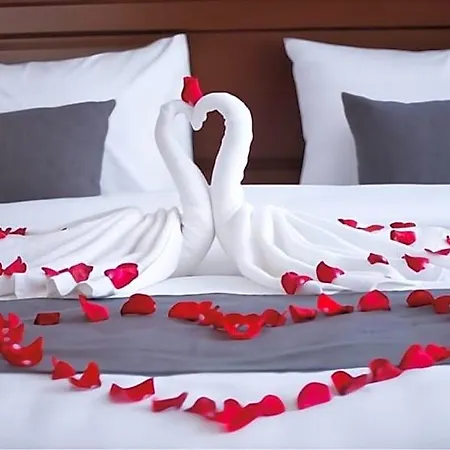 Angkor Lany Sinit Resort & Sky Lounge
